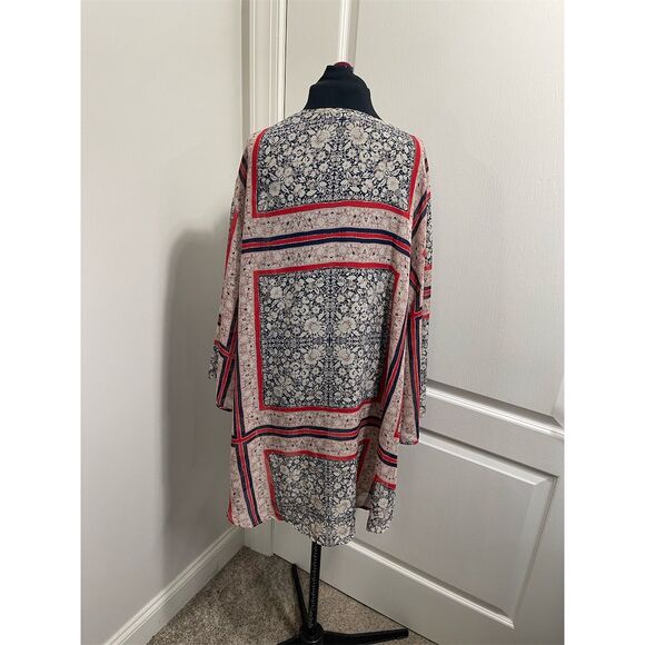 Maurices Women's Floral sheet Kimono red white blue  Size 0 one size - Picture 7 of 9